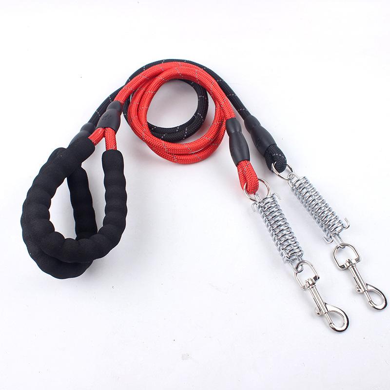 Pet leash Outdoor walking dog round leash dog leash dog reflective large dog spring hook explosion-proof rushing dog leash