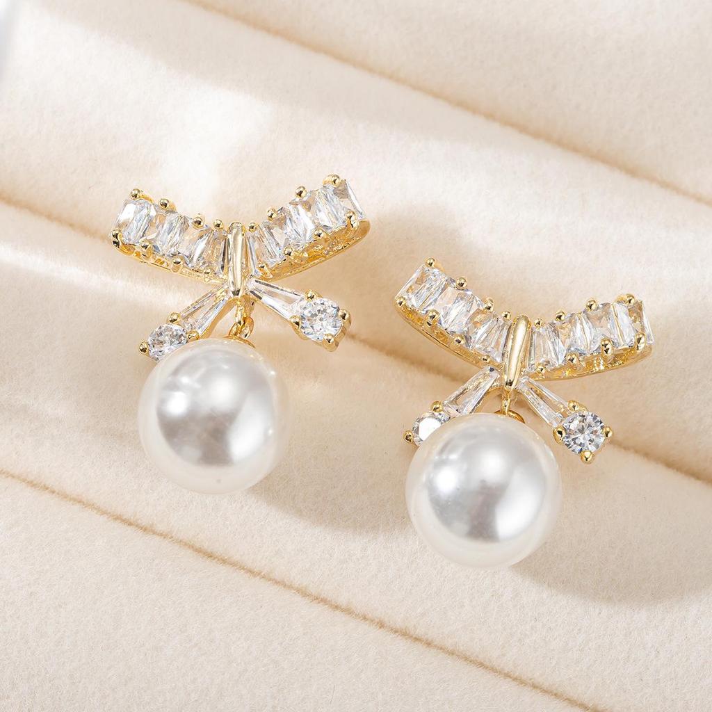 Inlaid Bow Pearl & Zircon Stud Earrings - High-End Feel