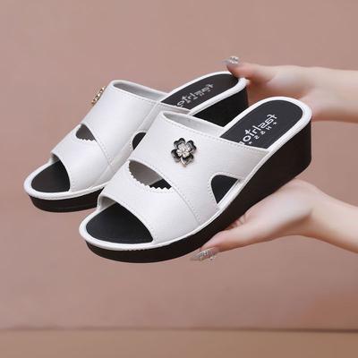 Sommer Damen PVC Dicke Sohle Keilabsatz Strand Sandalen Pantoletten Hausschuhe Outdoor für Damen & Damen Großhandel