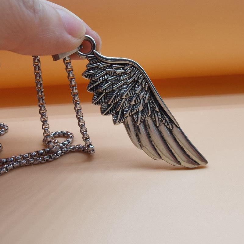 Angel Wing Necklace Unisex Trendy Vintage Feather Pendant Minimalist Choker Necklace