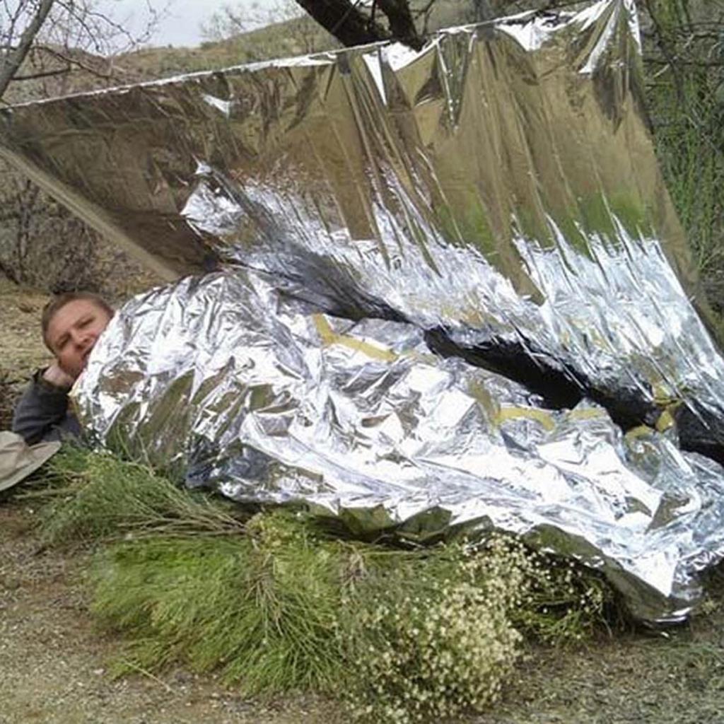 Emergency Blanket 1.3x2.1M Silver Survival Thermal Space Blanket for Camping Hiking Outdoor All Weather Protection