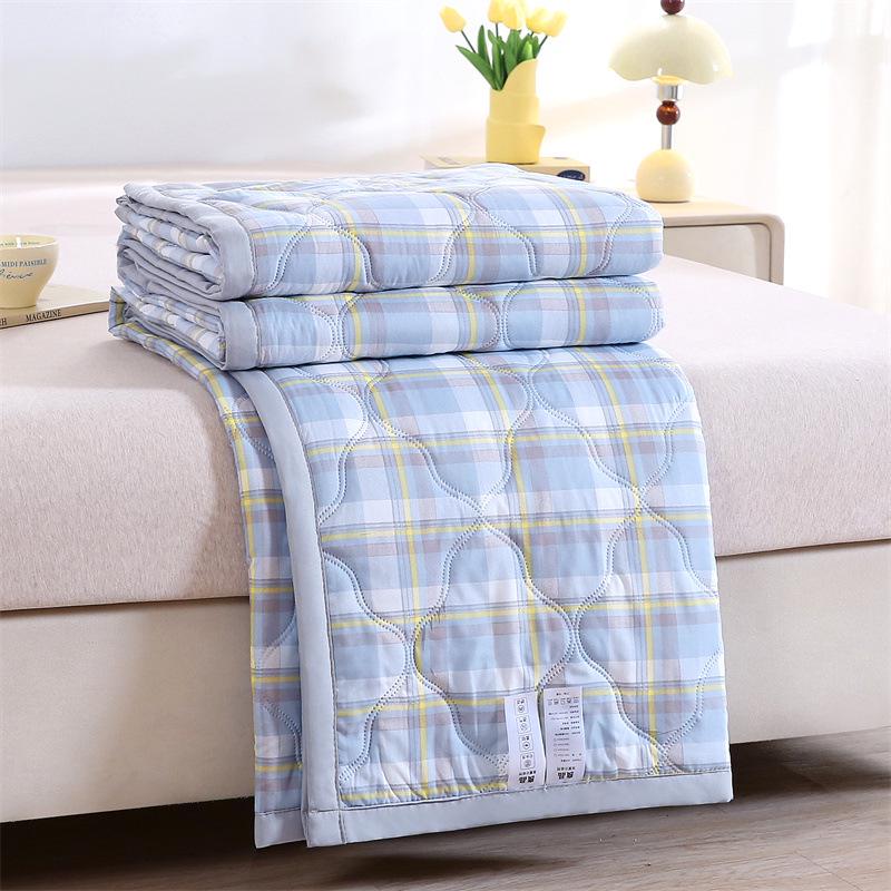 Comfortable Breathable Cotton Summer Quilt - Washable AC Quilt with Gift Box Packaging