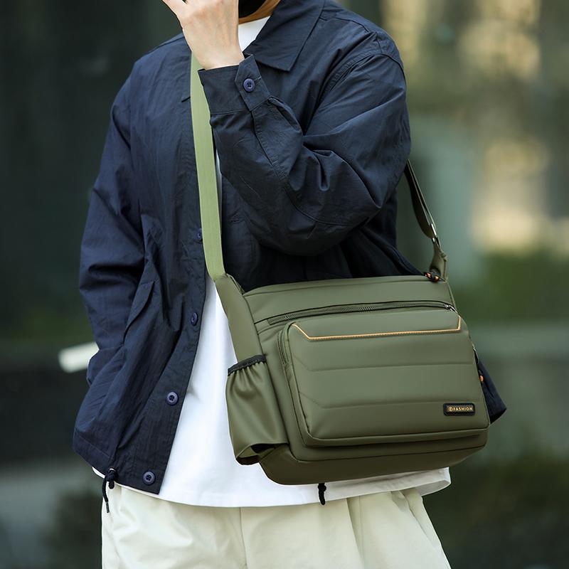Minimalist Men's Shoulder Bag Large Capacity Durable Men's Crossbody Bag Waterproof Nylon Multi-Compartment Casual Men's Bag