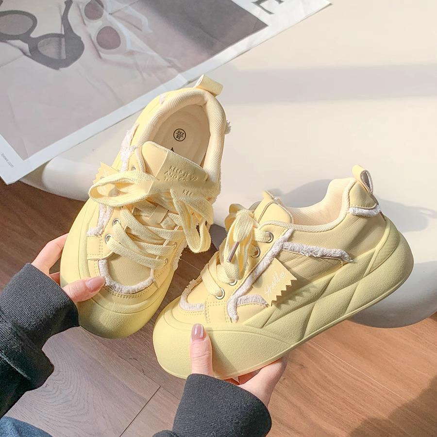 Zhao Ruth, stejná nika se nekoliduje s jarními novými platformovými botami 2025, všestranné ležérní plátěnky ve stylu kampusu