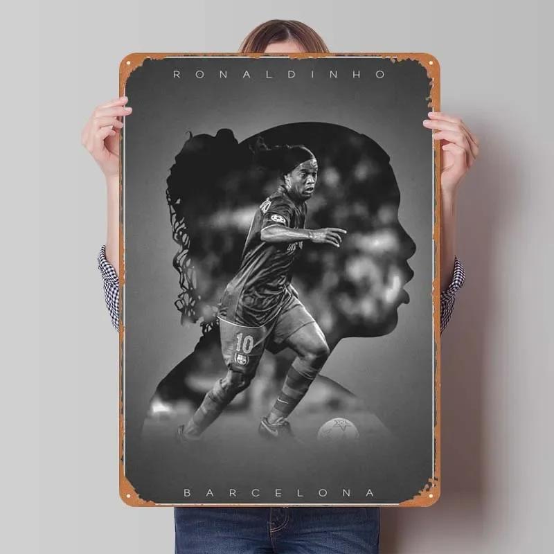 Ronaldinho Sign Sportposter Metall Wandkunst von Wandmalereien Vintage Metall Blechschild Plakette für Wandkunst Dekoration Man Cave Retro Zuhause