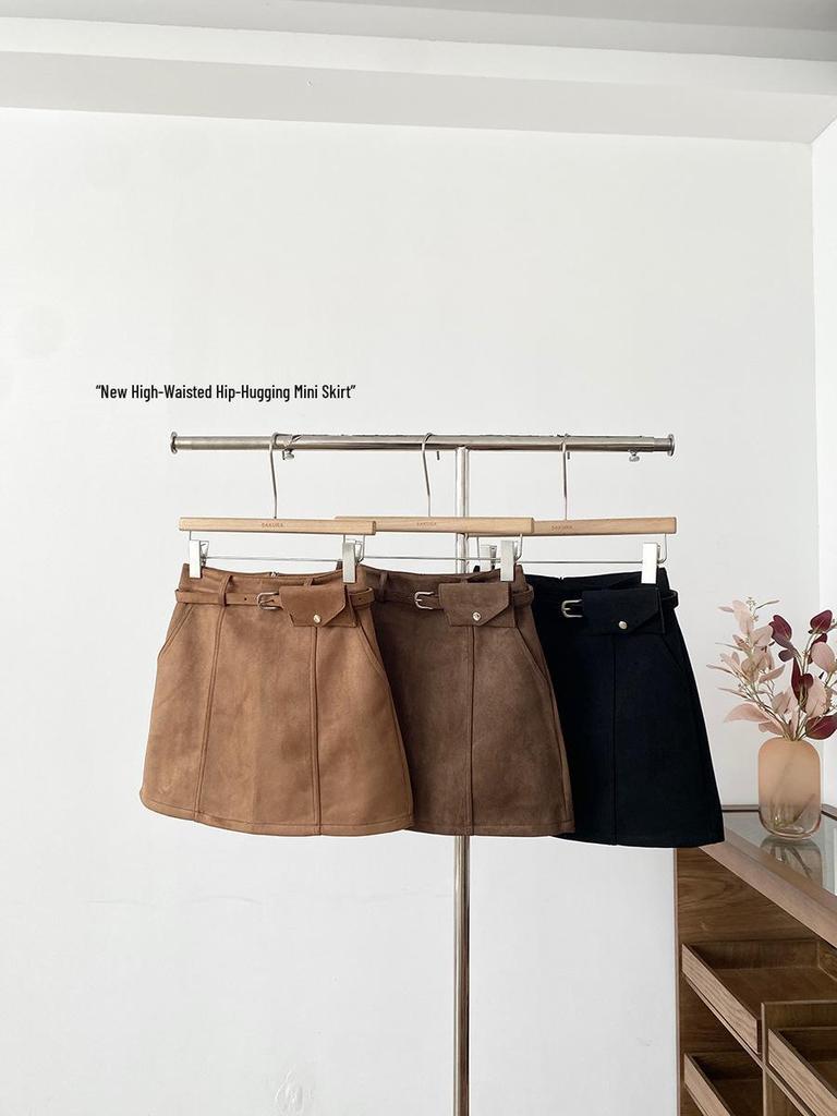 Korean-Style High-Waisted Black Suede A-Line Mini Skirt with Belt - Autumn Collection, Hip-Hugging, Exposure-Resistant.