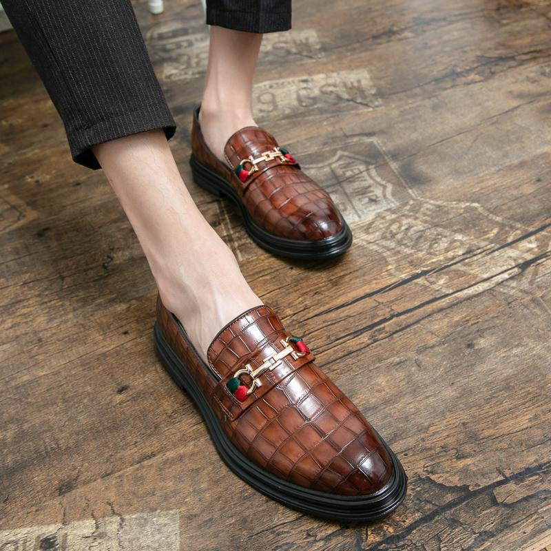 Designer di Moda Vera Pelle Pelle di Mucca Marca di Lusso Uomo Casual Guida Abito Mocassini Neri Mocassini da Uomo Italiani Scarpe da Matrimonio Ufficio