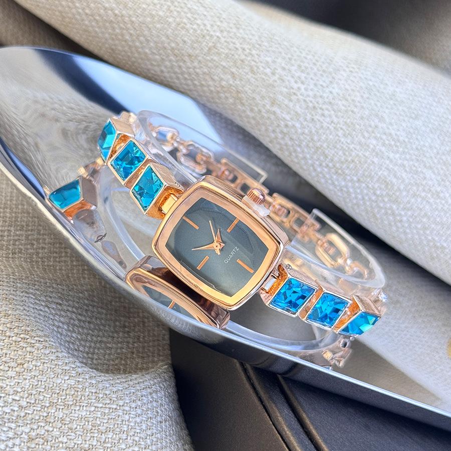 Colorful Small Sugar Alloy Bracelet Watch Exquisite Square Case Simple Dial Fashion Versatile Ladies Quartz Watch Reloj Mujer