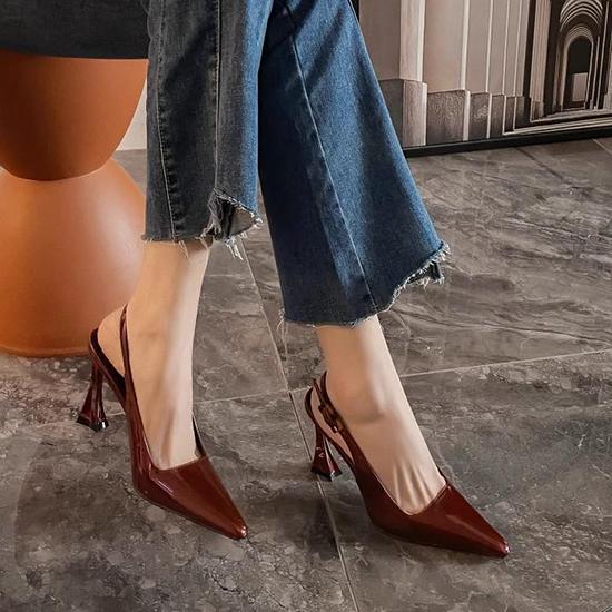 

Сандалии Baotou, женские с ремешком сзади, универсальные из лакированной кожи, тонкие каблуки, острые каблуки, женские сандалии 40