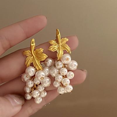 1PC Vintage Tassel Grape Earrings Niche Creative Fruit Luxury Fairy Temperament Stud Earrings Women Jewelry Accessories