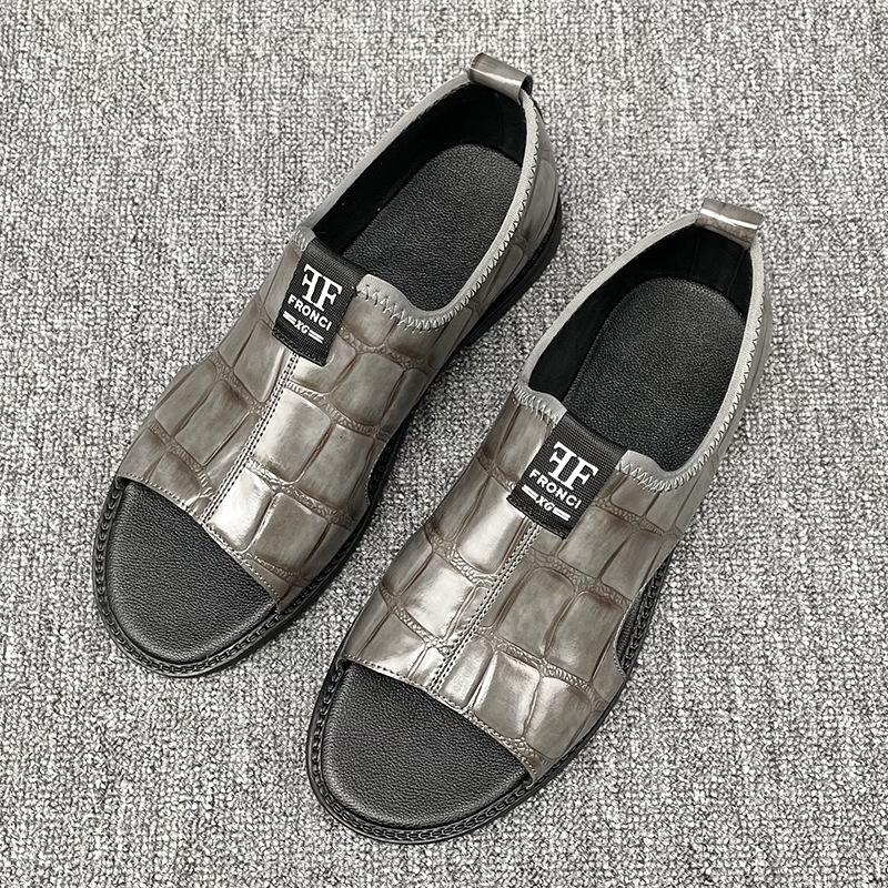 Men's sandals 2025 new men's beach shoes non-slip outer wear casual large size 47 48 leather sandals men