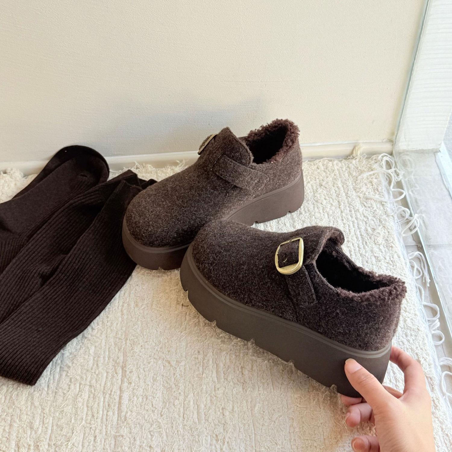 

Height-increasing platform shoes women s autumn and winter plush shoes new fashion one-pedal shoes 40