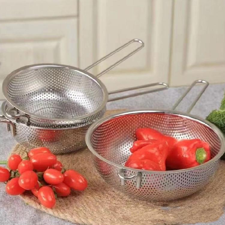 Stainless Steel Kitchens Strainer Basket Durable Build Comfortable Handle Portable and Effective for Various Use