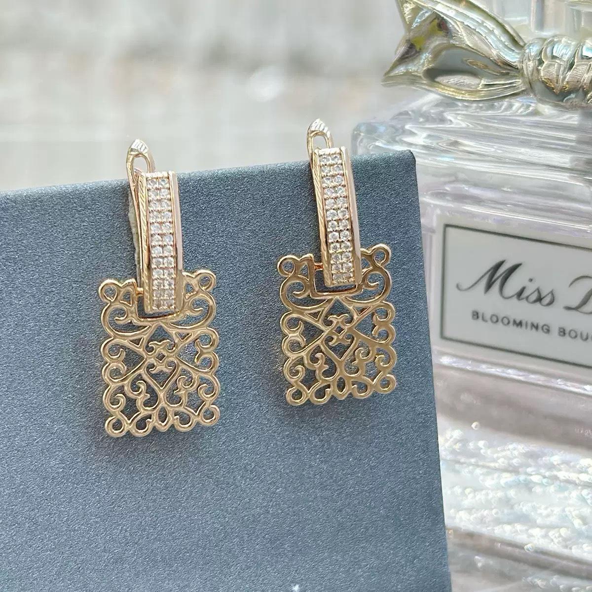 

Rose Gold Zircon Earrings For Women Minimalist Hollow Floral Drop Earrings Elegant Daily Jewelry Accessories золотой