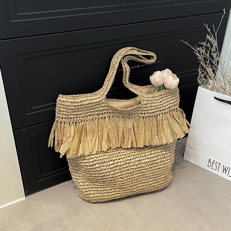 New Bohemian Summer Straw Bag Woven Tassel Large Capacity Tote Women's Shoulder Bag
