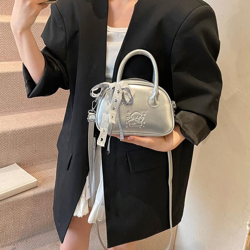 This year's popular small bag women's 2025 new summer versatile messenger bag high-end portable bowling bag