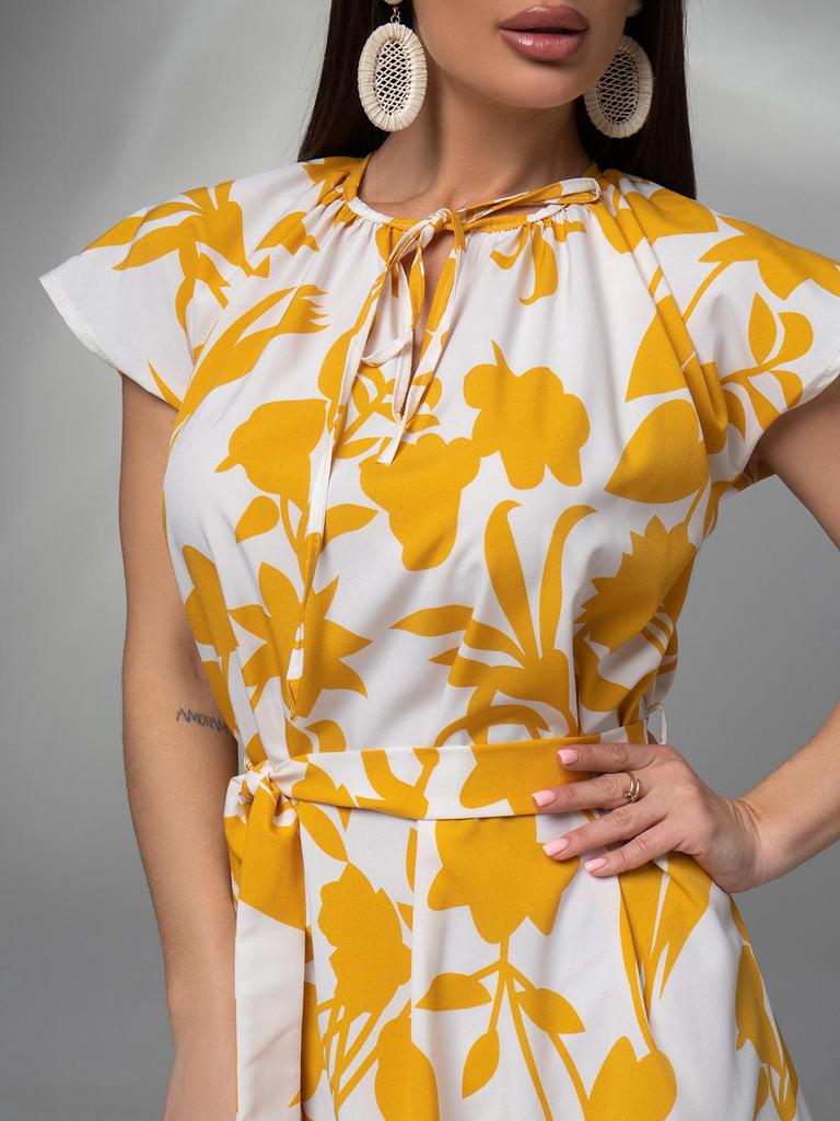 Šaty s volánem a výstřihem ISSA Plus