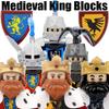 MOC Středověký král Stavební bloky Armádní hrad Vrána Červený lev Černá orlice Rytíř Voják Figurky Meče Štít Zbraně Kostky Hračky