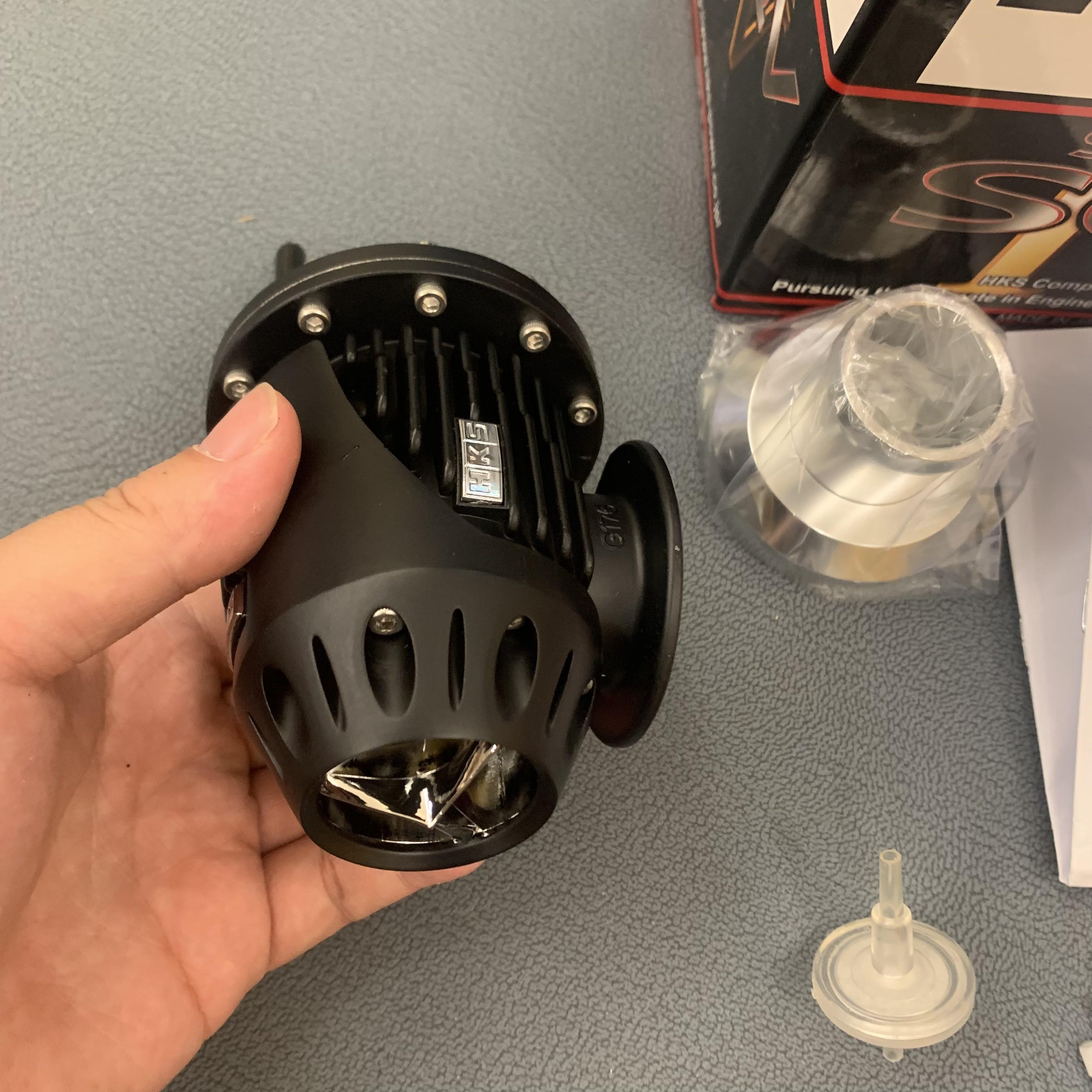 Valvola di Scarico Turbo Universale SQV 4 per HKS VI SSQV BOV in Alluminio Tipo a Tirare Con Adattatore Nero Argento Nuovo nero