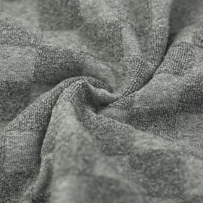 Herren Schwere Jacquard Schachbrett Strickware: Rundhals-Langarm-Oberteil für Herbst/Winter 2023