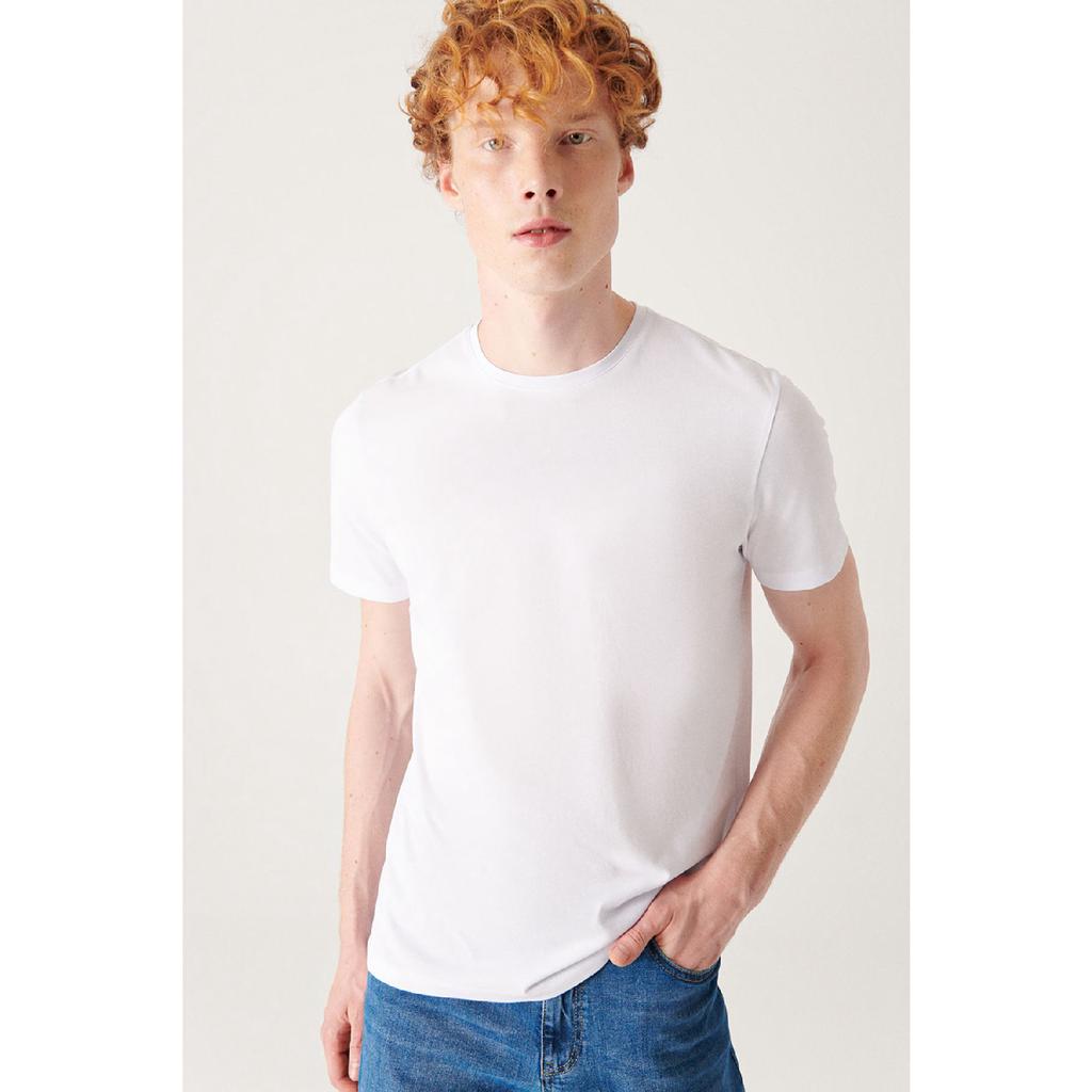 Camiseta negra 100% algodón transpirable con cuello redondo y corte estándar para hombre E001000