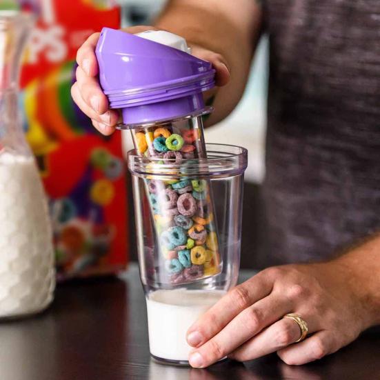 Portable Cereal Cup Plastic Milk And Cereal Travel Cup To-go Cereal Container No Spoon or Bowl Needed for Kids Adults Breakfast On The Go