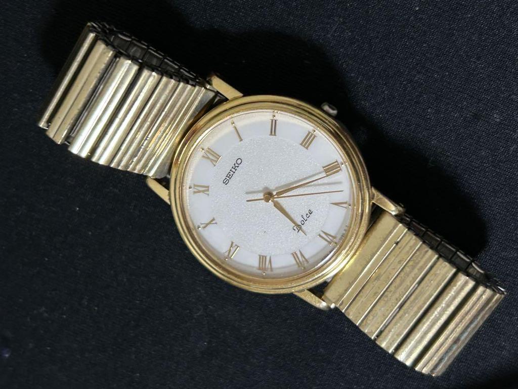 [USED] Seiko Dolce Vintage Quartz Gold Watch in Operation
