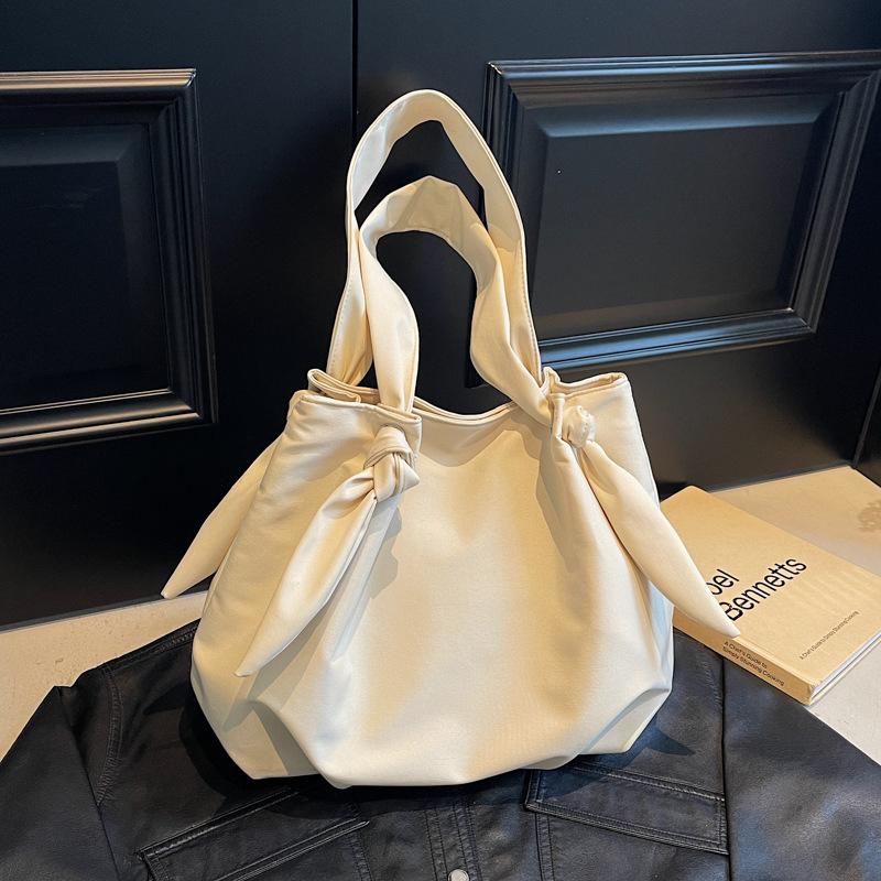 New Niche Casual Simple Tote Bag Women's High-value Commuting Light Large-capacity Shoulder Bag
