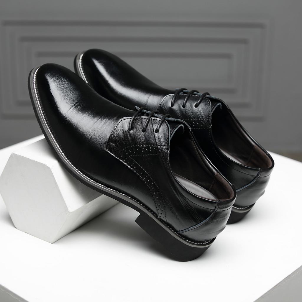 New Men Leather Shoes High Quality Casual Shoes For Men Handmade Comfortable Formal Dress Men Flats Lace-Up Oxfords Shoe
