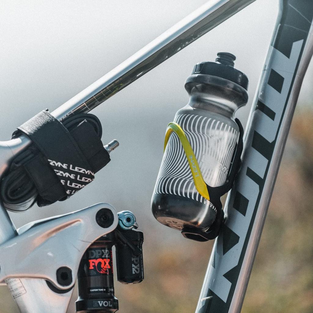 Japanese LEZYNE Bicycle Bottle Black TEAM Made with Durable Composite Matrix [Official Product] Cage, Lightweight, 36g, [MATRIX CAGE]