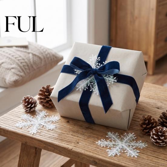 Lightweight Hanging Winter Ornaments 30 Pcs Christmas Snowflake Ornament, White Glitter Foil Tinsel Artificial Snowflakes for Trees Decoration