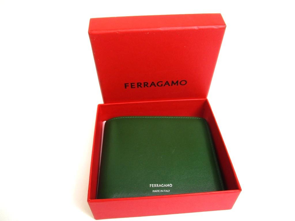 Authentic Salvatore Ferragamo Logo Green and Black Leather Bifold Wallet #a638 Open Box