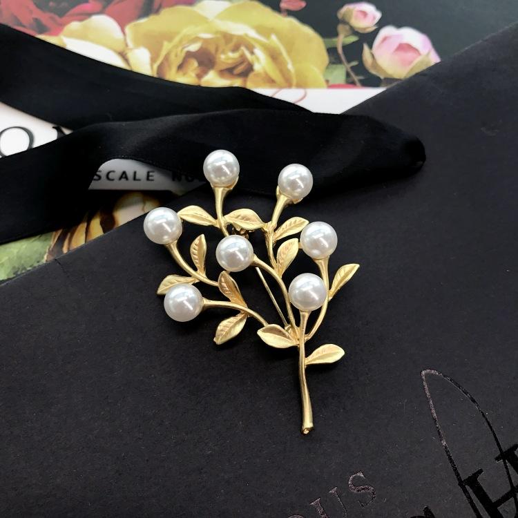 Fashion temperament dumb gold brooch corsage women's suit jacket sweater coat pin crystal high-end accessories