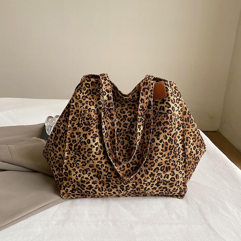 European & American Retro Leopard Print Shoulder Bag - Large Capacity, Stylish Mommy Tote