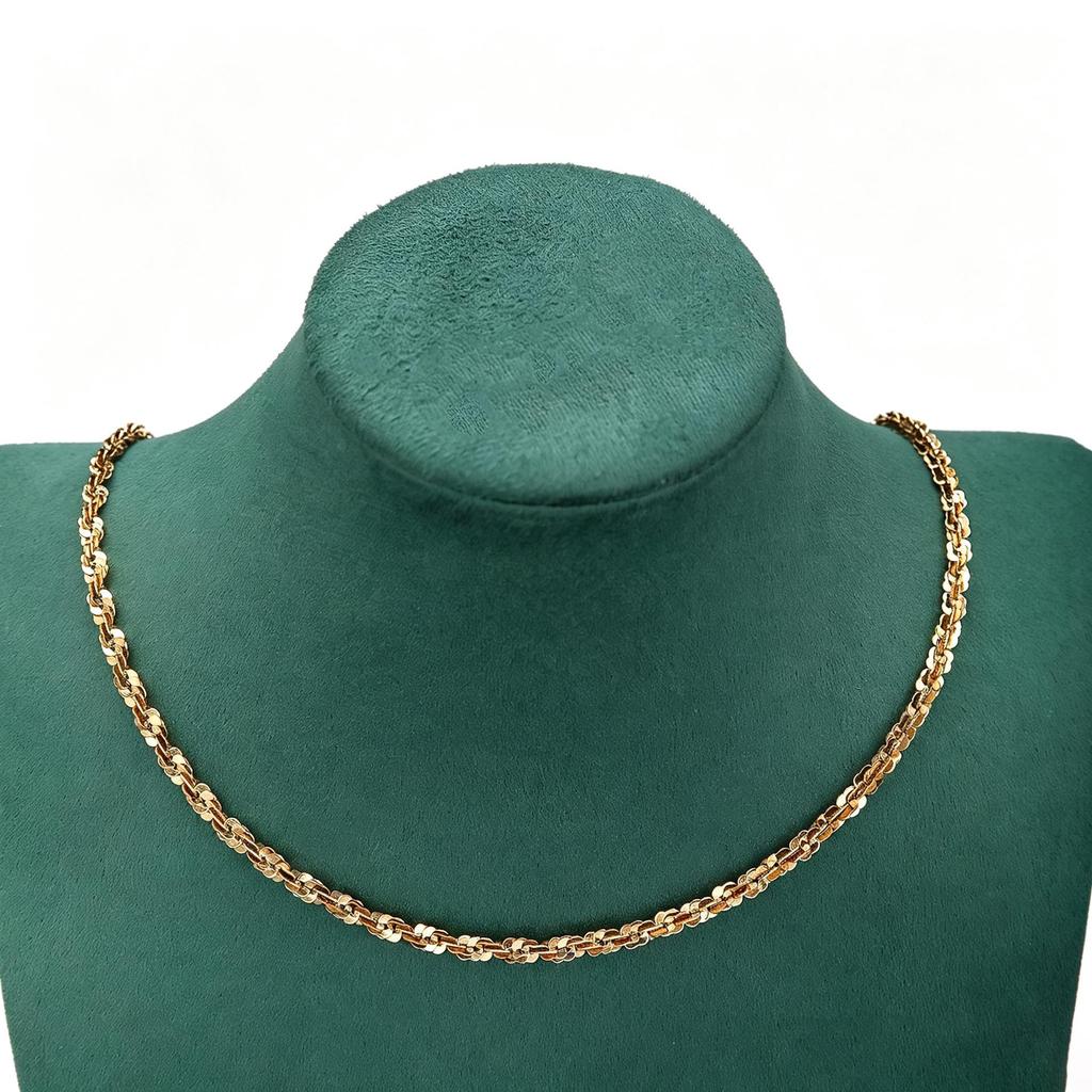 Stainless Steel Butterfly Twist Chain Necklace - Simple, Fashionable, Light Luxury Design