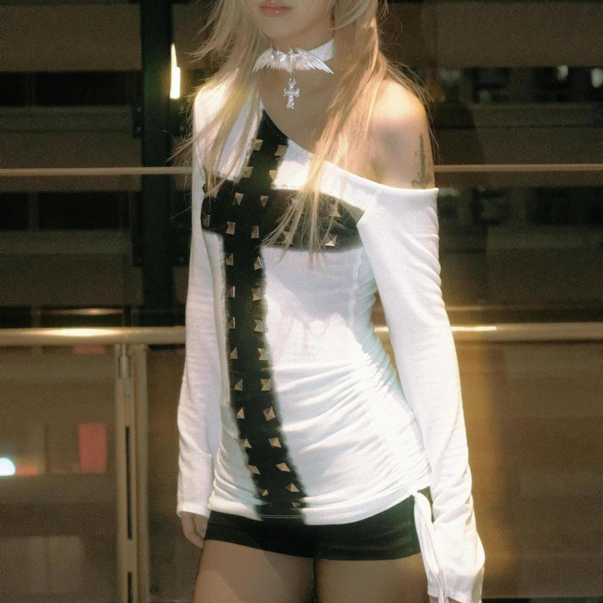 

Retro American Off-Shoulder Cross Diagonal Long Sleeve Y2K Slim Fit Top Large