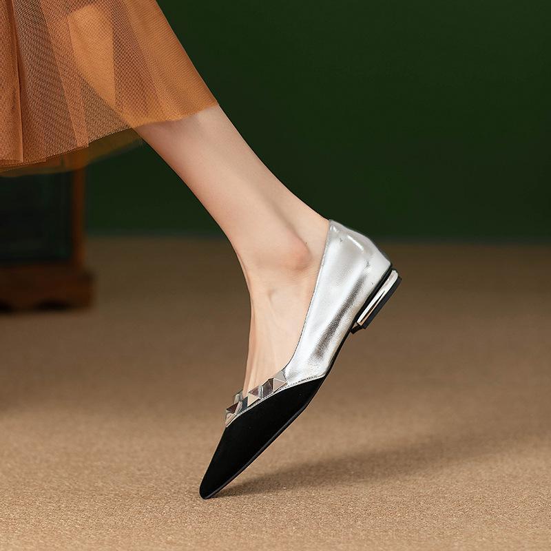 

Французская коллекция весна-осень 2025 года, новые остроносые туфли с неглубоким горлом, плоским дном, заклепками, универсальные рабочие туфли для поездок на работу, одинарные туфли для женщин 40 серебряный