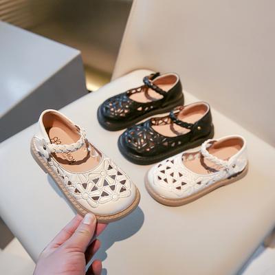 Sommer-Neustil Prinzessinnenschuhe für Mädchen, koreanischer Stil, durchbrochene, weichsohlige Lederschuhe für kleine Mädchen, Tanzaufführungsschuhe für Babymädchen