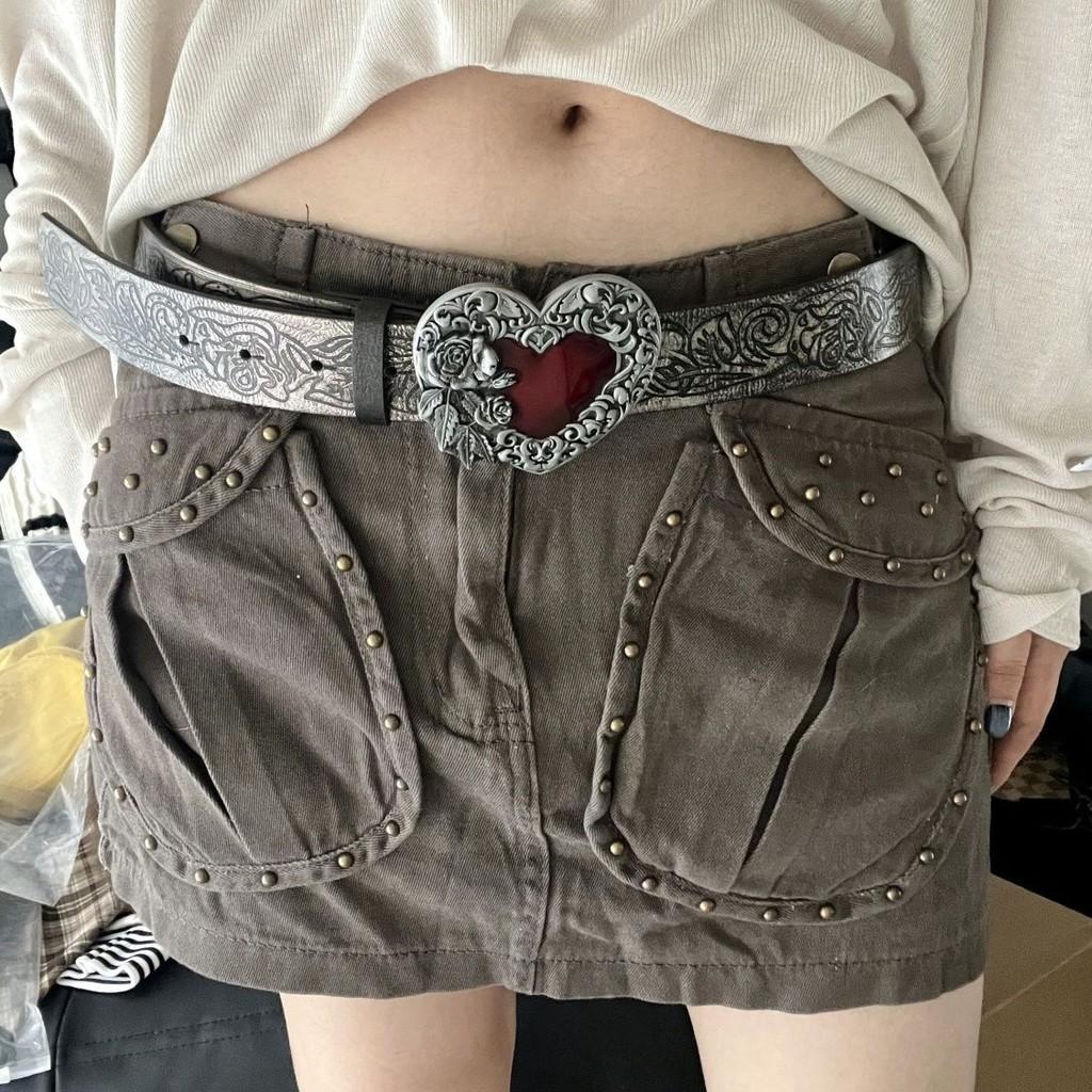 Ceinture Punk Style Rétro Cœur Gaufré Avec Boucle en Alliage Pour Passionnés de Mode Gothique Sombre