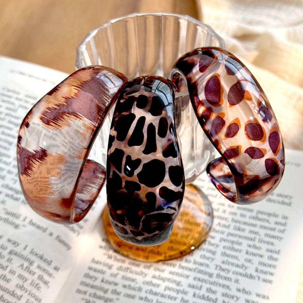 Translucency Chunky Bracelets Irregular Women Hand Ring Fashion Resin Bangles  Winter