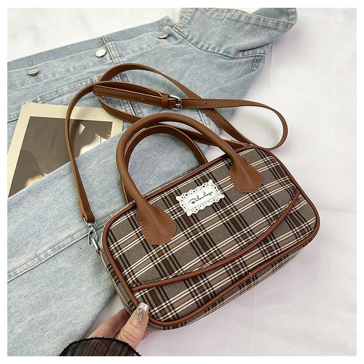 

Нишевый дизайн клетчатая ручная сумка женская 2025 новая ретро мода сумка Бостон сумка на плечо сумка-мессенджер тканевая сумка