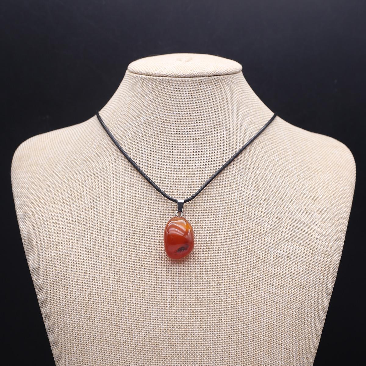 

1 шт. в партии ожерелье из натурального камня, кулон, нерегулярный кристалл, кварц, агат, лазурит, веревочная цепочка, ожерелья для женщин и мужчин, ювелирные изделия, подарки 15 × 25-20 × 30 мм 1Pcs/Red Agate