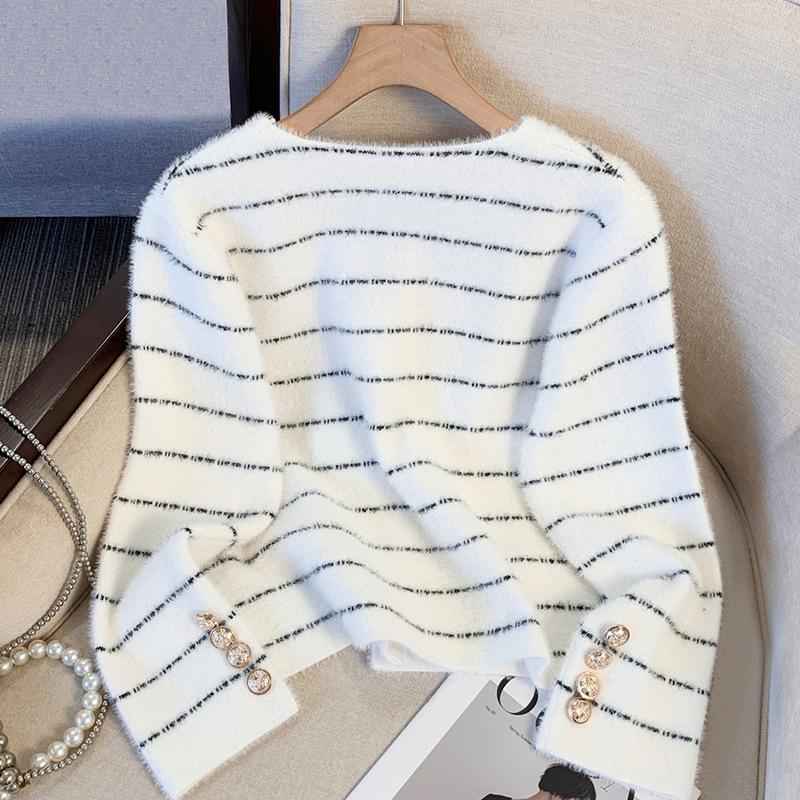 Striped Knitted Cardigan for Women's New Winter Soft and Lazy Sweater with Fashionable Short Top