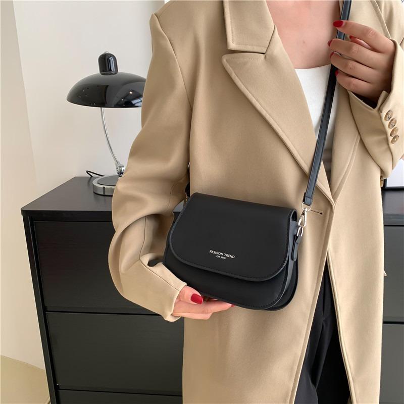 Fashion Simple Shoulder Small Bag Women's Autumn New Trend Fashion Shoulder Messenger Bag Simple Small Square Bag