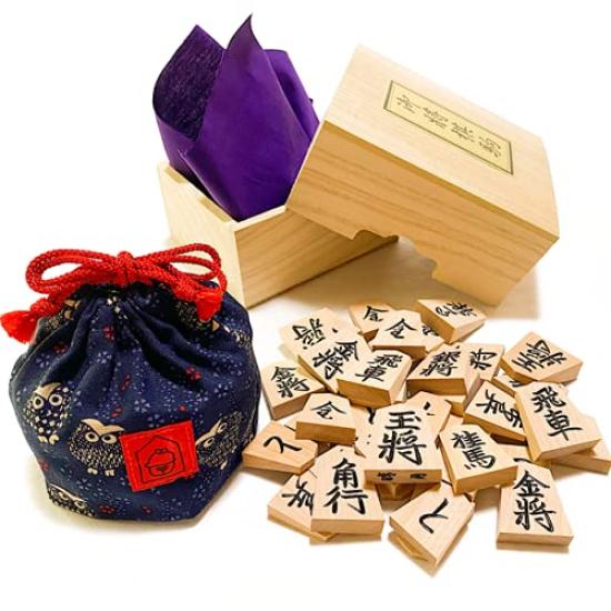 

Тэндо Сёги Фигуры от Оноорэ Резные Фигуры Сёги и Оригинальный Мешочек для Фигур Судзукадо Сэйгэцу, (Разрушение топора) Высокое качество (Сова Дизайн)