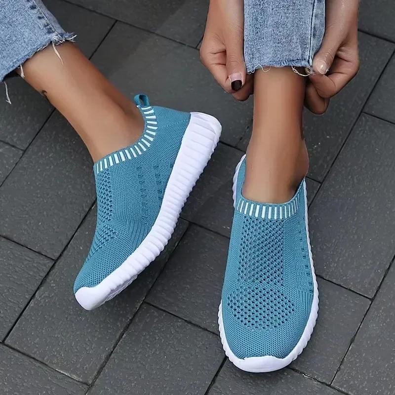 Women's Slip on Shoes Simple Mesh Design Comfortable Breathable Non Slip Shoes Outdoor Lawn Walking Leisure Vulcanized Shoes