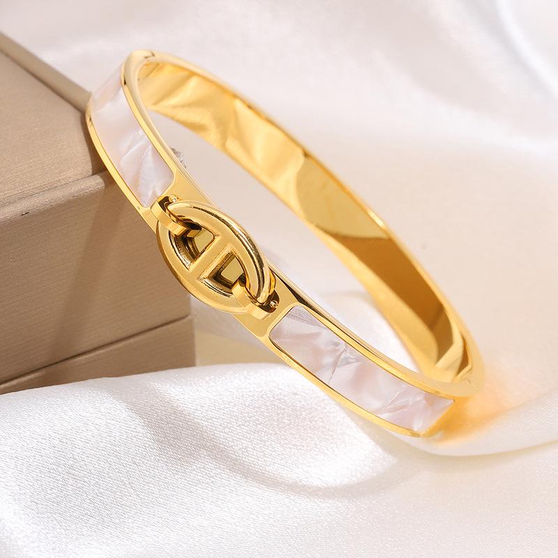 

Корейский модный браслет из титановой стали с носом свиньи для женщин и пар