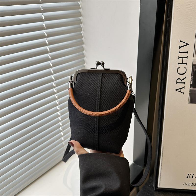 Niche design vertical mobile phone storage bag casual versatile portable shoulder messenger bag fresh summer bag