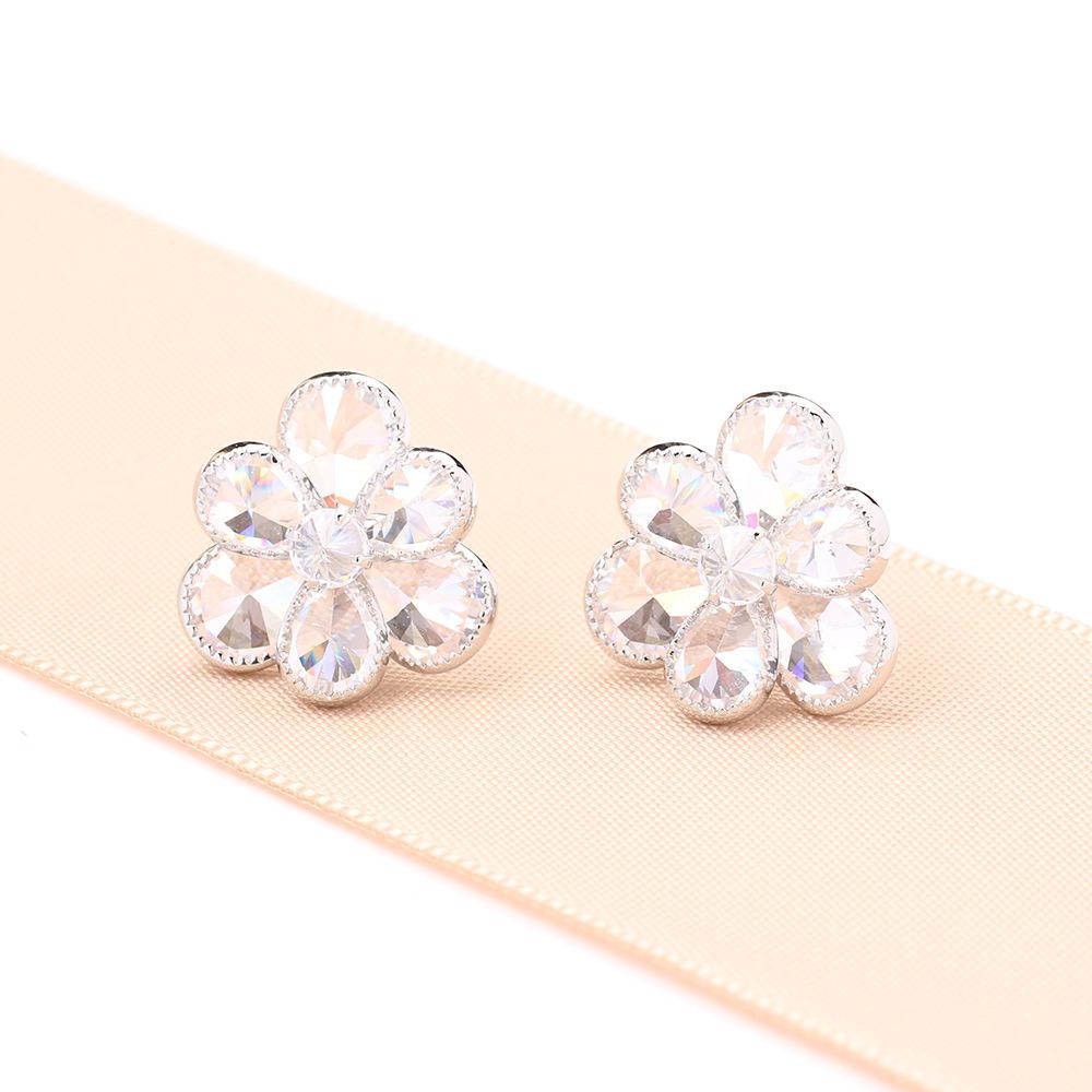 Unique Design: Flower Super Flash Crystal S925 Silver Needle Stud Earrings Women's Earrings, New High-end Temperament Earrings
