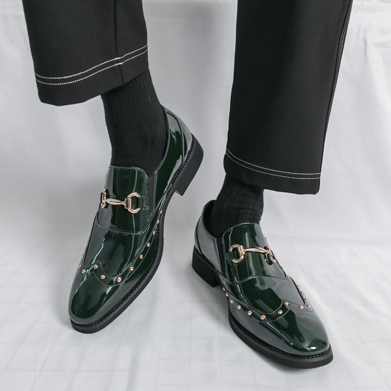 Britain Designer New Men's Pointed Rock Rivet Slip On Loafter Casual Dress Homecoming Shoes Male Formal Wedding Footwear